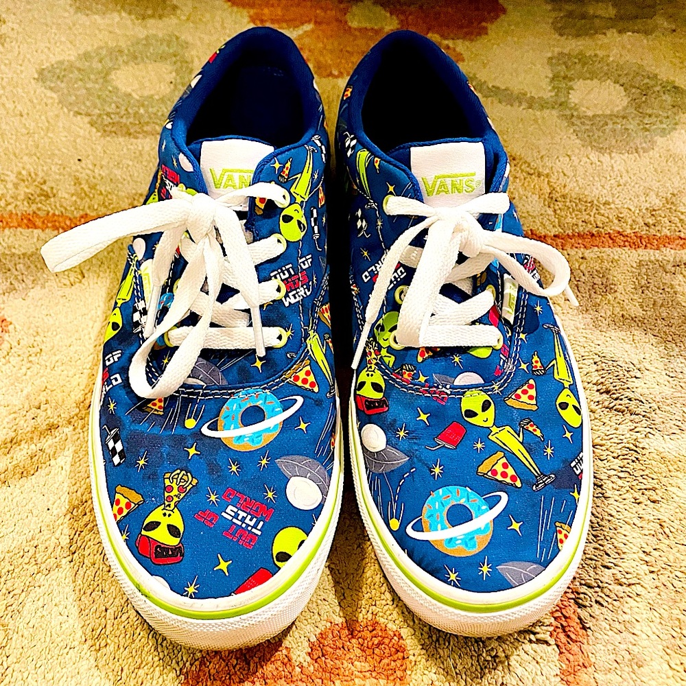 Like New WB-Vans “out of this world” sneakers👽🍕🍩🪐